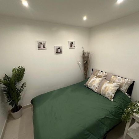Les Champs Elysees-125M2 Modern And Spacious Париж Екстериор снимка