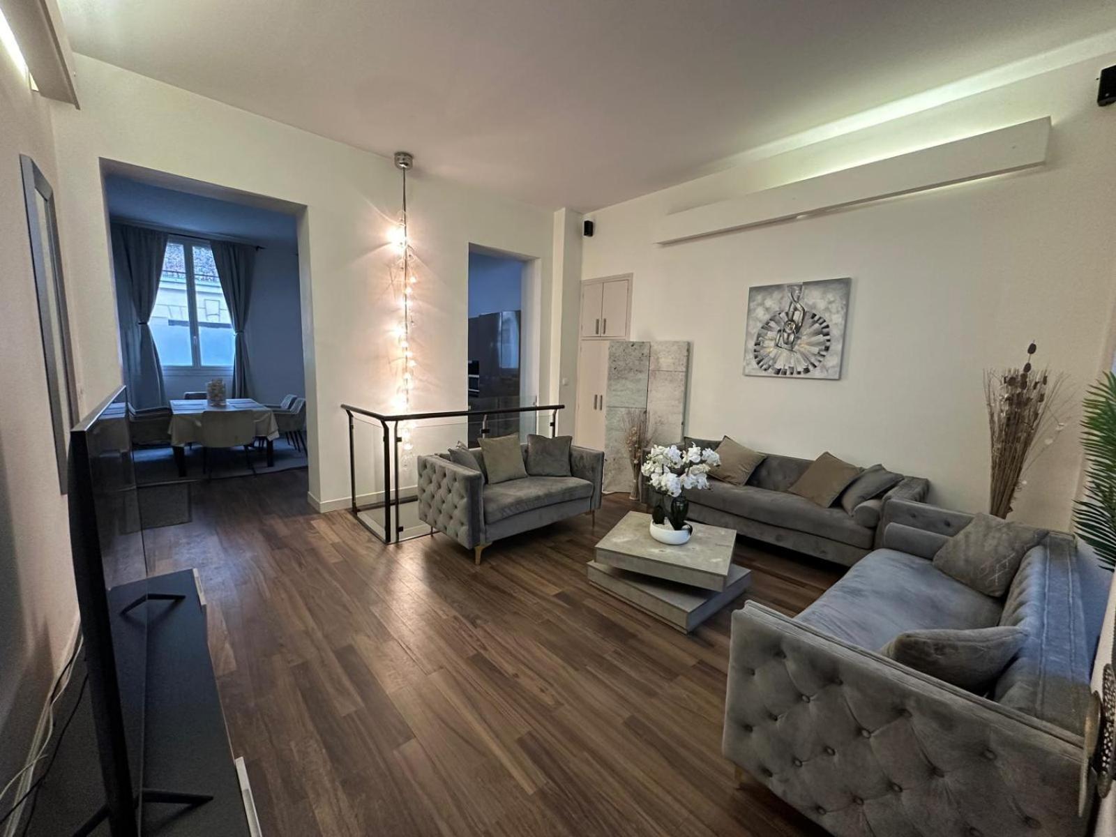 Les Champs Elysees-125M2 Modern And Spacious Париж Екстериор снимка