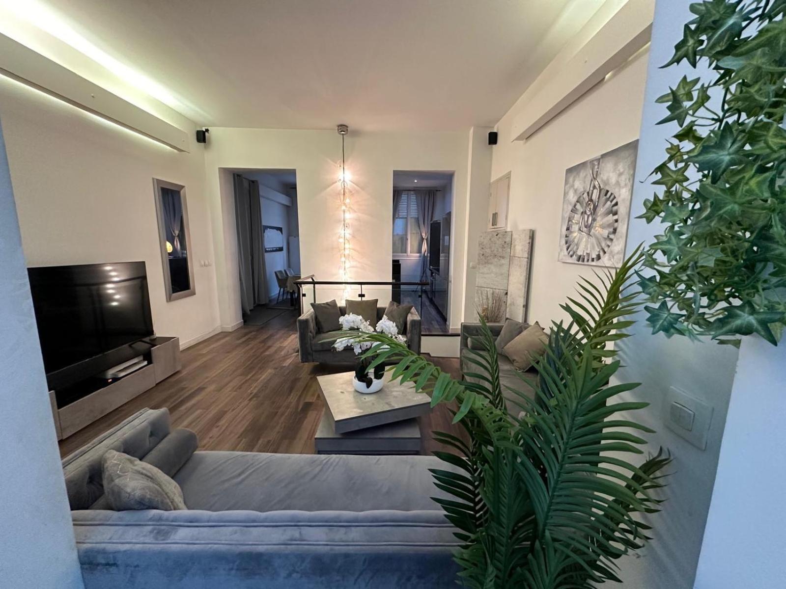 Les Champs Elysees-125M2 Modern And Spacious Париж Екстериор снимка