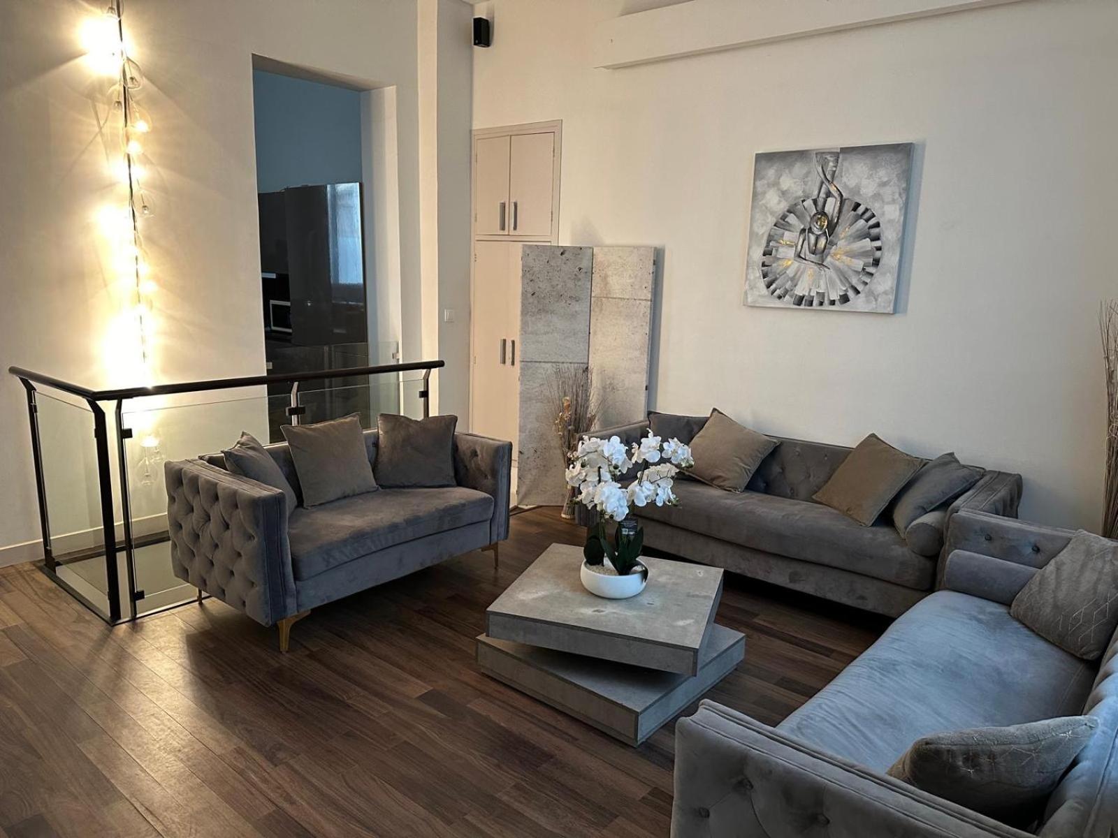 Les Champs Elysees-125M2 Modern And Spacious Париж Екстериор снимка